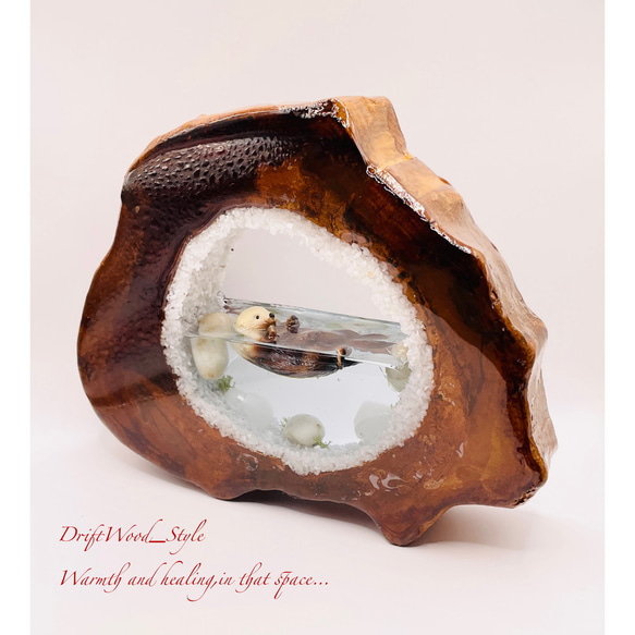 ※アウトレット品 一つ限りの流木アート 海に浮かぶラッコ ジオラマ 流木 フィギュア 置物 レジン 海の生き物 N1 8枚目の画像