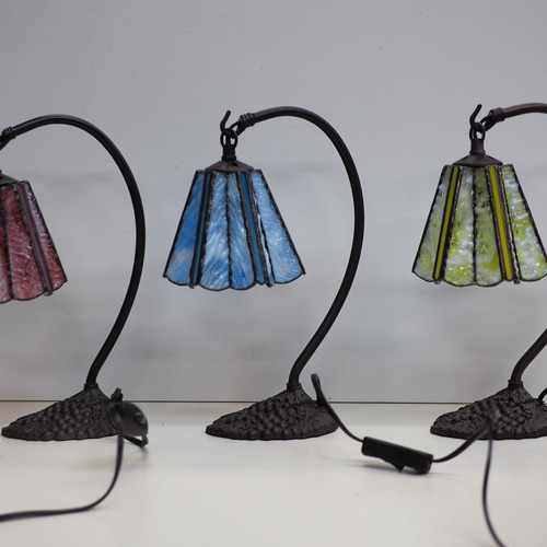 グースネックのランプ・水色 ステンドグラス、スカイブルー、照明 卓上