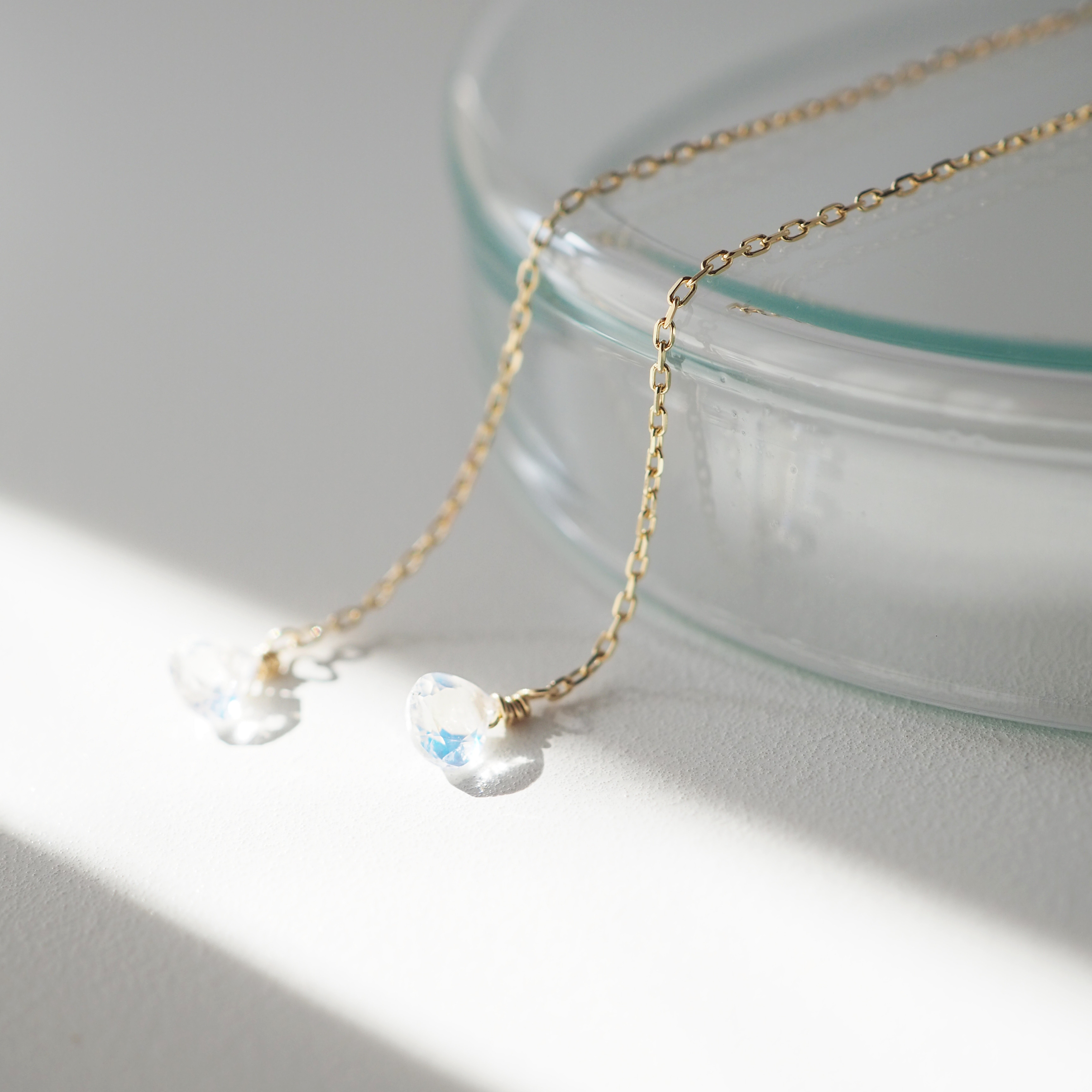 K10 / レインボームーンストーンピアス（AL）   / 6月の誕生石 / 送料無料