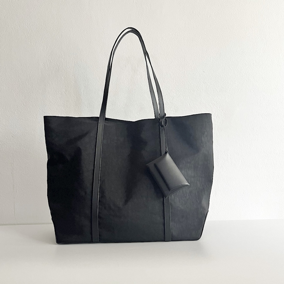 名入れ　ナイロンレザーバッグL （本革ポーチ付き）　大容量バッグ　旅行バッグ　通勤バッグ　お稽古バッグ