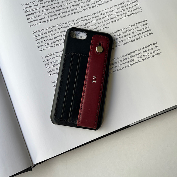 名入れ可　iphone13pro 12pro 本革　レザー カード収納 ハンド付き 名入れ レザーiphoneケース 2枚目の画像