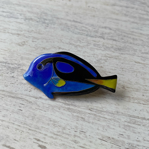 七宝アクセサリー「ナンヨウカワハギのブローチ」 ブローチ luce