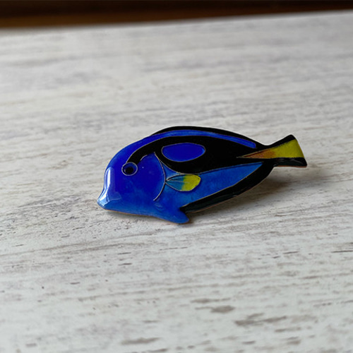 七宝アクセサリー「ナンヨウカワハギのブローチ」 ブローチ luce