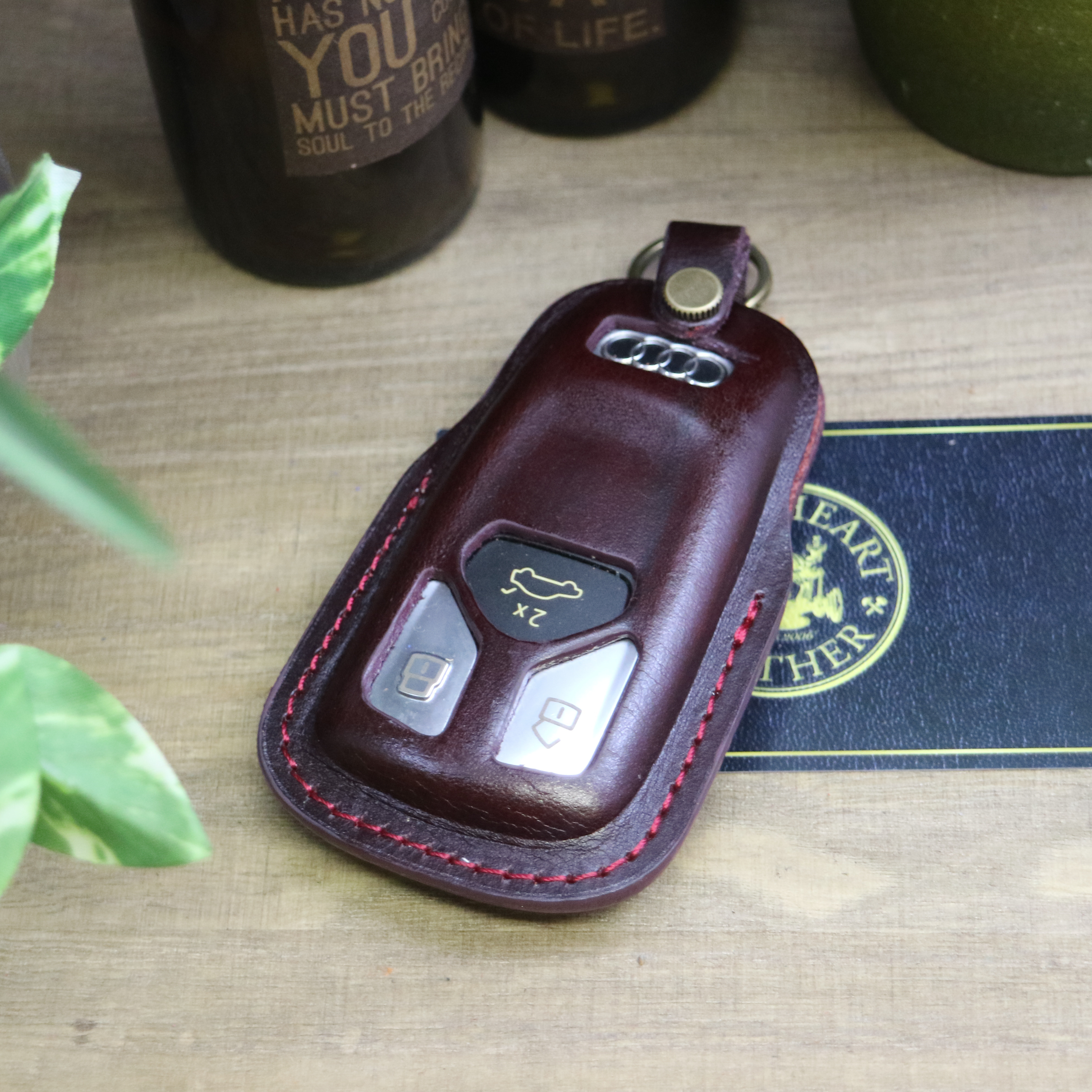 名入れ 無料 スマートキーケース　 アウディ　本革 　A4　A5　S4　S5　RS5　TT　Q7 等 「ルガトー」仕様