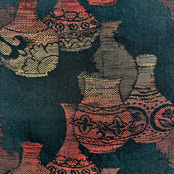 帯のタペストリー　漆黒に秋色の花器　着物リメイク インテリア　掛け軸 　和モダン　和室　Kimono 秋色 4枚目の画像