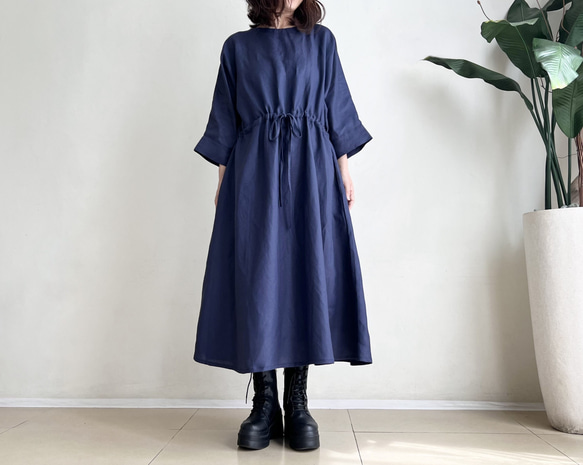 ゆったりドルマン袖ワンピース（8分袖）Linen Navy 1枚目の画像