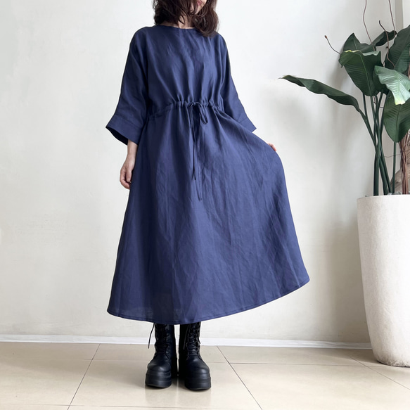 ゆったりドルマン袖ワンピース（8分袖）Linen Navy 4枚目の画像