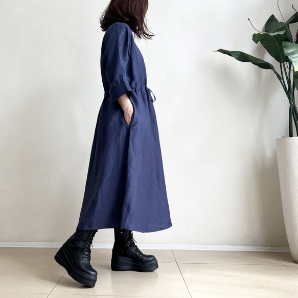 ゆったりドルマン袖ワンピース（8分袖）Linen Navy 6枚目の画像