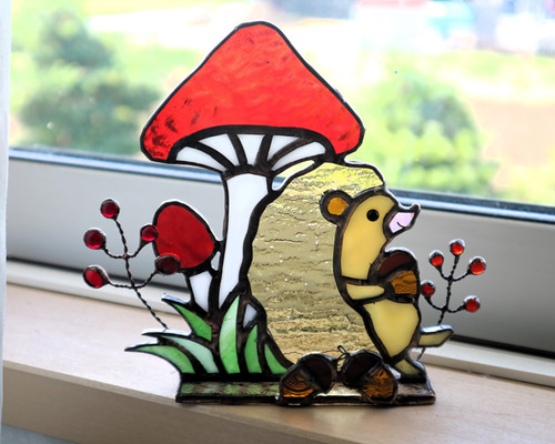 ステンドグラスサンキャッチャー・ハリネズミ秋の散歩(受注制作) サン