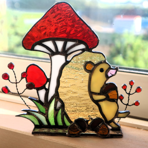 ステンドグラスサンキャッチャー・ハリネズミ秋の散歩(受注制作) サン