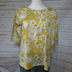 リバティプリント　黄色スモールスザンナTシャツ 1枚目の画像