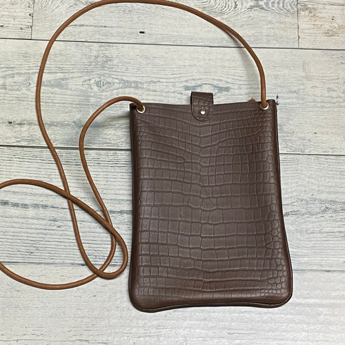 ✉レザー サコッシュ ポーチ✉【牛革 クロコ型押 チョコレートブラウン