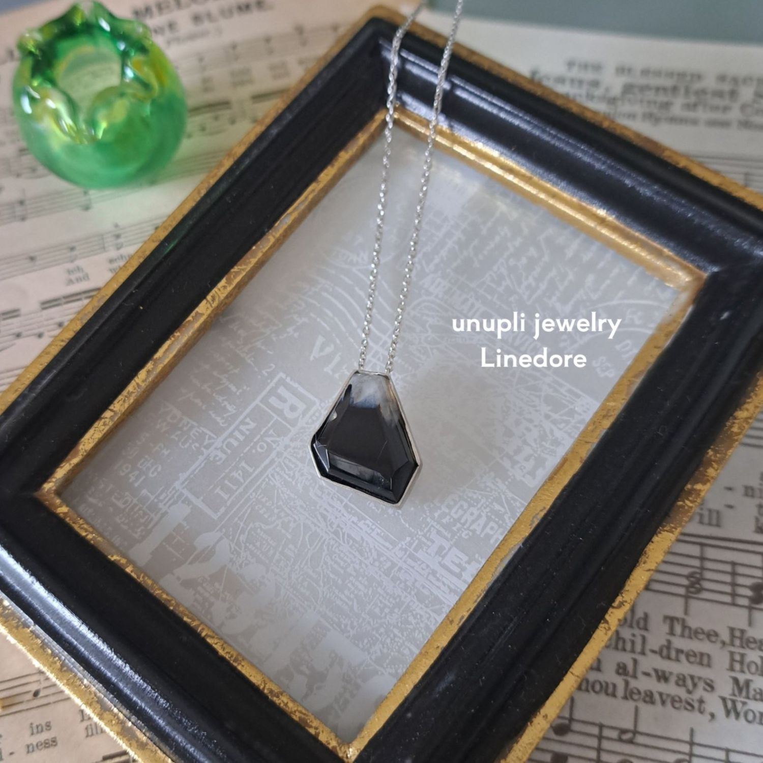 【富士山】オニキスペンダントネックレス　LPN501