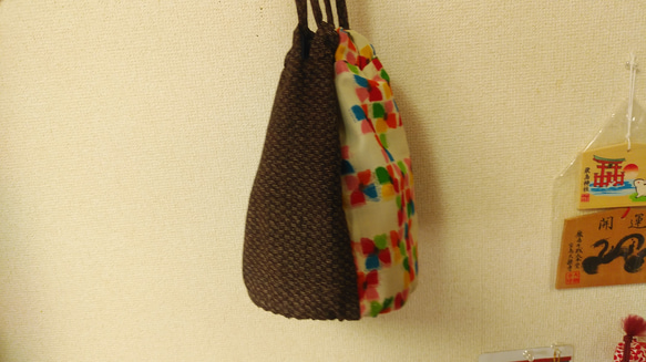 明治古布と昭和の彩り和布の巾着バッグ 10枚目の画像