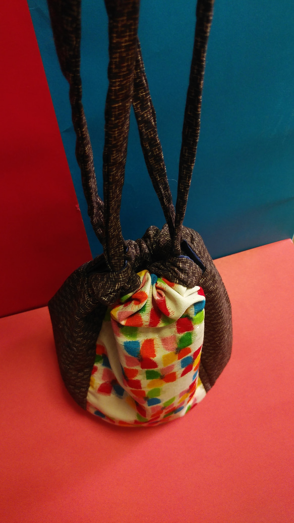 明治古布と昭和の彩り和布の巾着バッグ 2枚目の画像