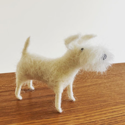 羊毛フェルト犬 ミニチュアシュナウザー 白シュナ ハンドメイド置物 1枚目の画像