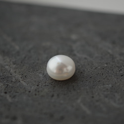 滿月單顆珍珠耳骨夾【Creema 限定！一顆寶石是有原因的] 第9張的照片