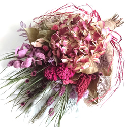『大きいサイズ』ワイン色×ペールグリーン・大輪の秋色紫陽花と芍薬、アンティークでお洒落なドライフラワースワッグ 2枚目の画像