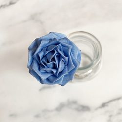 つまみ細工 小さい簪 丸つまみのバラ(青) 1枚目の画像