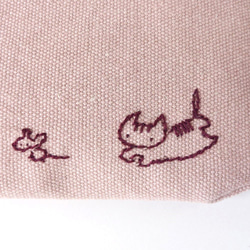 ねこ&さかな刺繍 パクっと開く ミニL字型ファスナーポケット2つポーチ サニタリー ネコ 猫 にゃんこ*ピンクベージュ 5枚目の画像