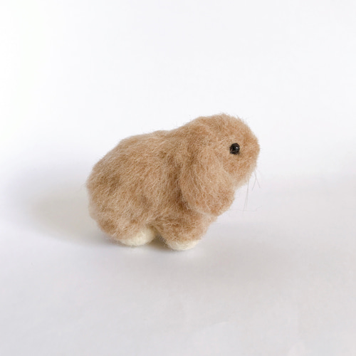 茶色のロップイヤーうさぎ 羊毛フェルトマスコット 羊毛フェルト
