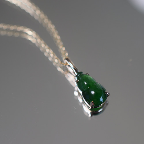 K9-11 ミニ 氷種 瓢箪 天然 本翡翠 9金 ミャンマー産 チャーム 