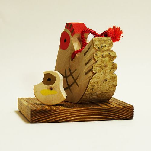 エゴノキ材の木彫、干支の酉（とり）の置物 その他置物 PAPAS&TOYS