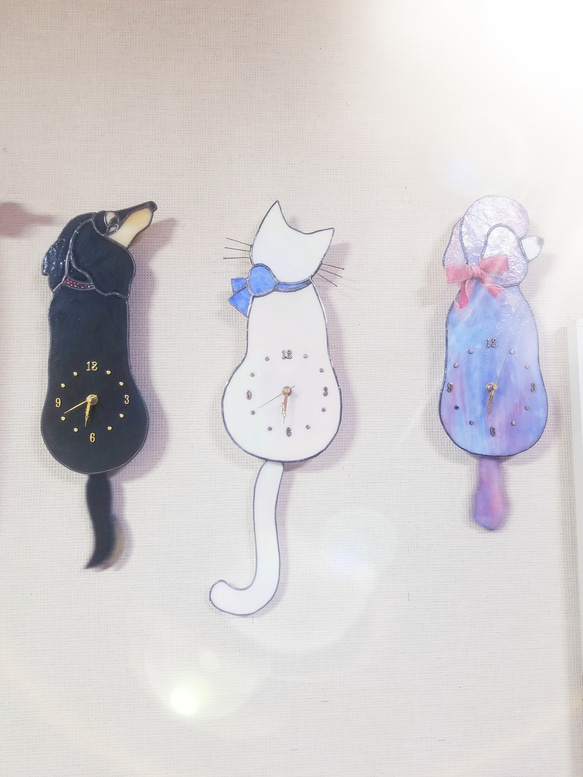 ステンドグラス白猫のしっぽ振り時計