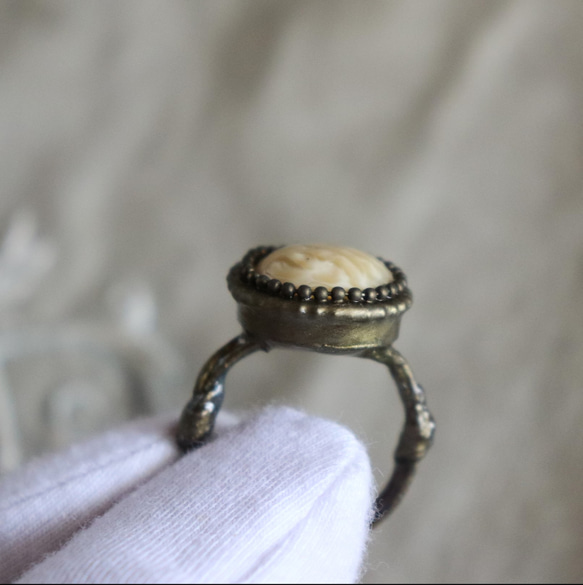 Minaporette　ミナポレット（Buff）　ドイツヴィンテージカボションの指輪 6枚目の画像