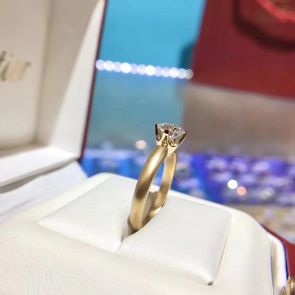 newデザイン】輝くモアサナイト ダイヤ リング K18YG 指輪・リング  