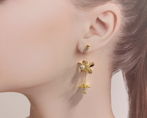 【パール×お花デザインで華やかに♡】CHANEL ピアス 花 CHANEL(シャネル) ピアス(レディース) - 海外通販のBUYMA