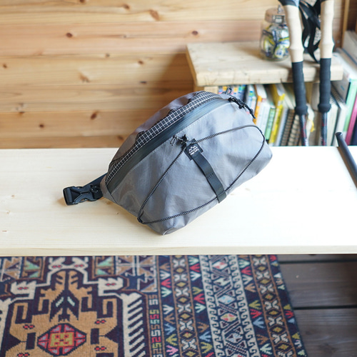【在庫処分大特価!!】 動きやすい。選べるカラー｜ハイカーナナメバッグ・M /登山 バッグ