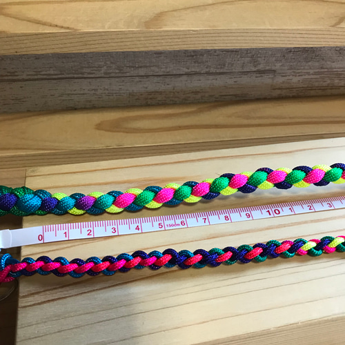 134・全長約41㎝・細いパラコードでウォレットチェーン，オリジナル