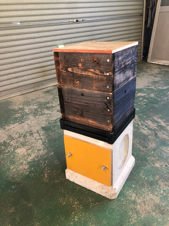 日本蜜蜂 重箱用 鉄製4面巣門 240mm集水桝用 4枚目の画像