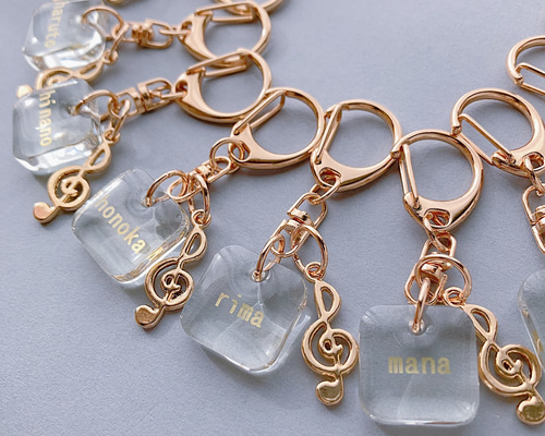 名入れ、名前入れ】選べるフォント✿クリアスクエアキーホルダー