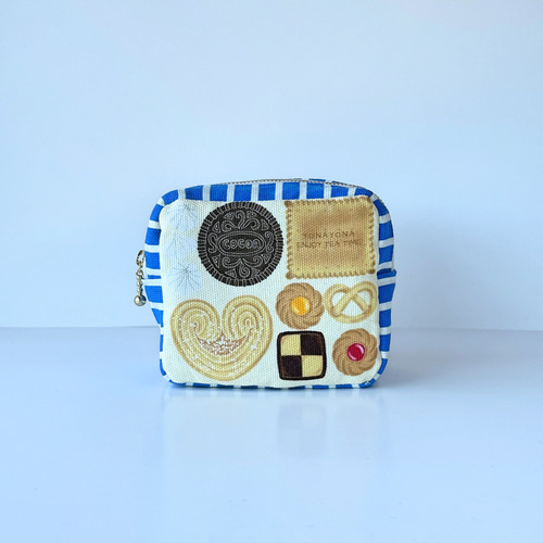 クッキー缶ポーチ ポーチ oochi 通販 16394260｜Creema(クリーマ)