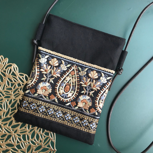 ねここ リクエスト インド刺繍リボンのスマホショルダーバッグ3点♡ インド刺繍リボン＊スマホショルダー | hydrangea619