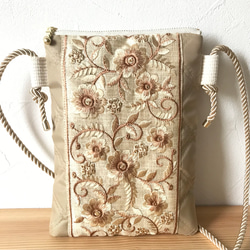 汚れにくい◎インド刺繍リボン＊スマホショルダー スマホポシェット