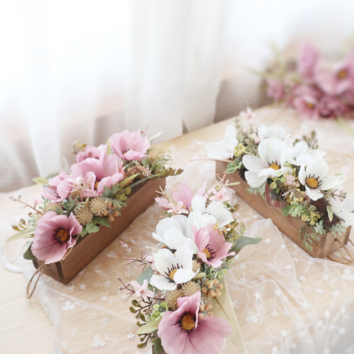秋桜の木箱アレンジ ❁ コスモス 秋の花 模様替え 敬老の日 秋色