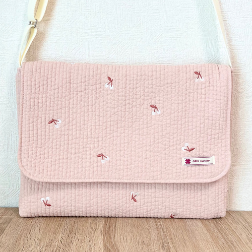 ヌビ　刺繍チェリー/ベージュ　レッスンバック・上履き入れ　体操着袋　ヌビバック ヌビ 刺繍チェリー/ベージュ レッスンバック・上履き入れ 体操着
