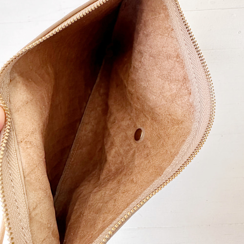 横長 サコッシュ 本革 とってもやわらか くたくた レザー キルティング