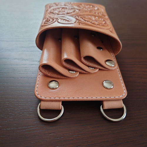 シザーケース革 3丁 カービング その他ケース 王様とゆかいな仲間達