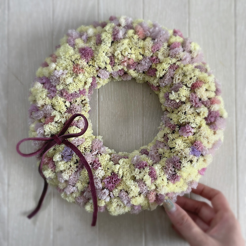 パステルカラーのスターチスもこもこリース リース flower32n 通販