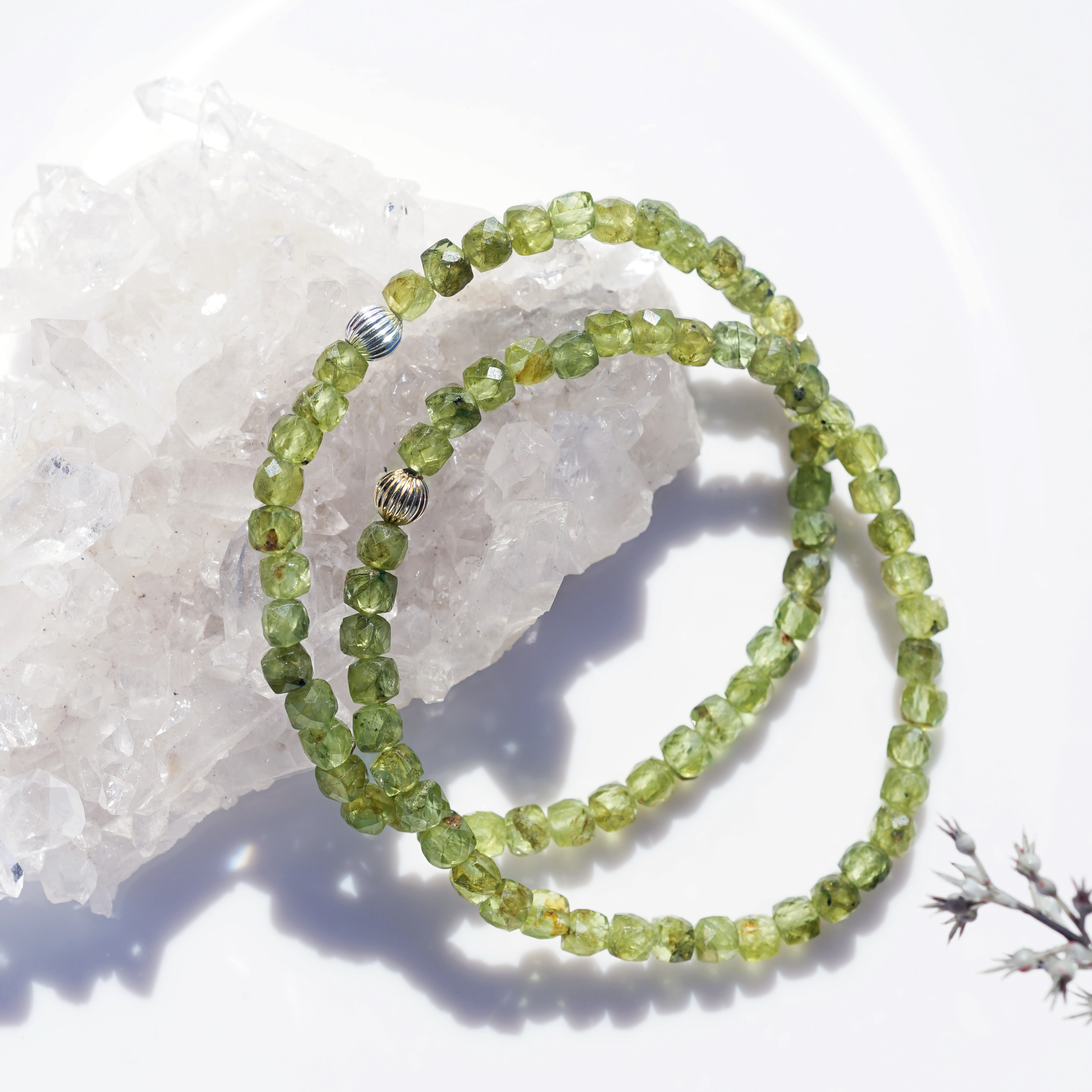 ペリドットの一連ブレスレット　～翠色（すいしょく）