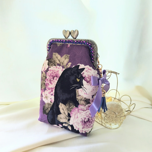 ツンデレ黒猫ちゃん（紫）☆がま口 ポーチ 眼鏡OK☆タバコケース等  