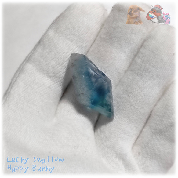 標本宝石 青空の宝石 海の宝石 希少特殊カラー ブルーフローライト 青蛍石 標本結晶 ファセットカット ルース 5766 6枚目の画像