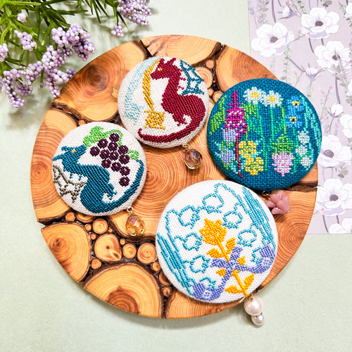 世界のドラゴン刺繍くるみボタンブローチ アイスランド/ドイツ