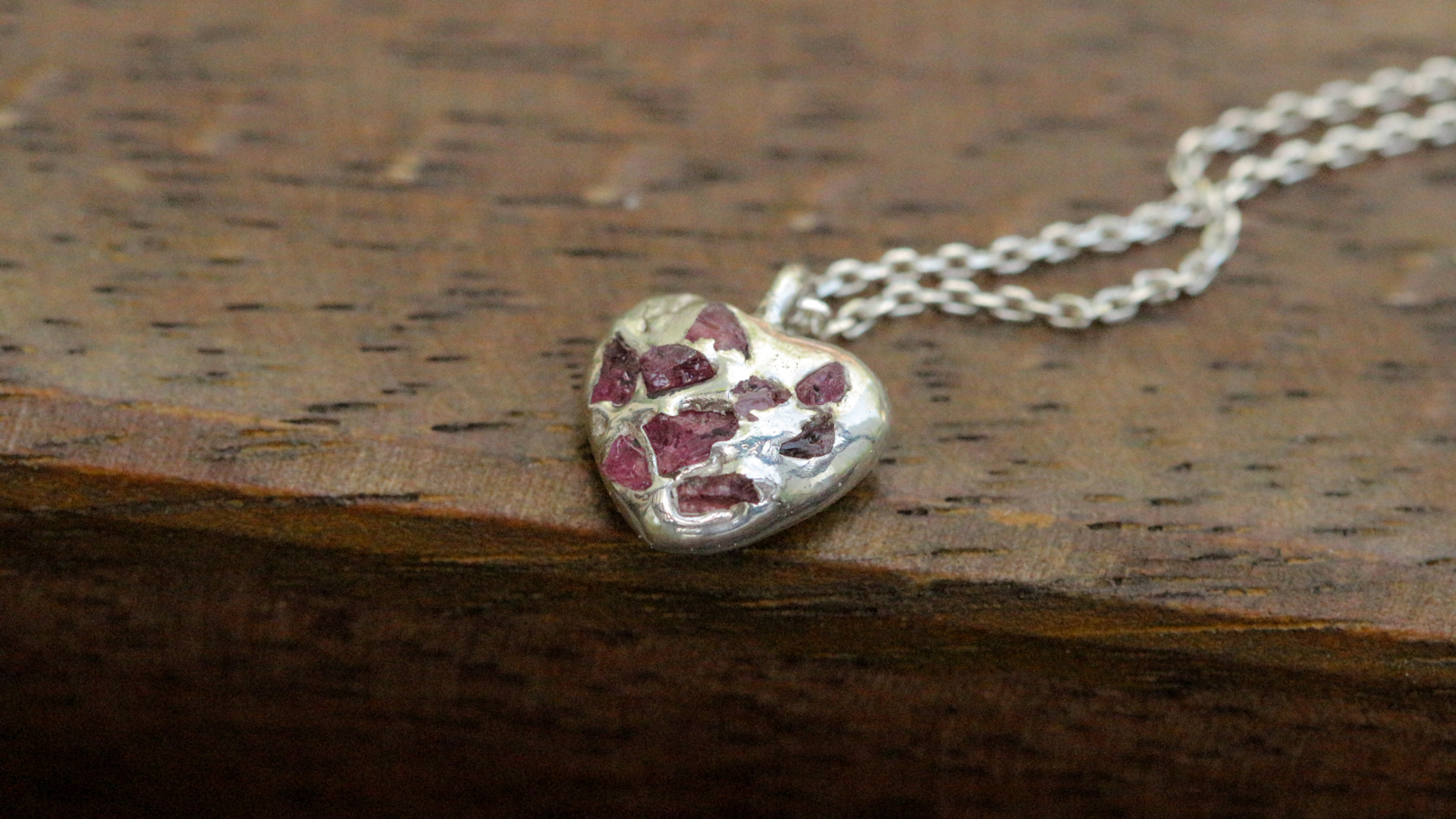 'cor'ルビーシルバーネックレス