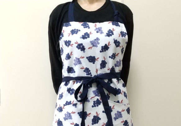 葡萄 サイズ・タイプが選べる 大人用エプロン 1枚目の画像