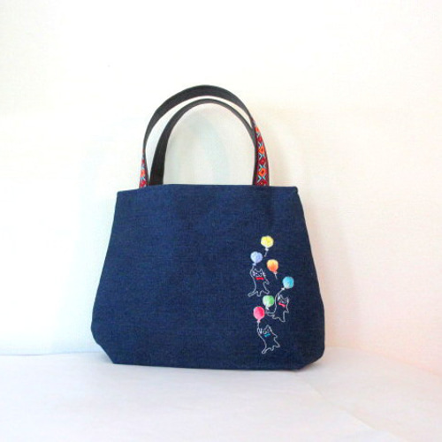 タンバリン　dop生地　ブルー×ベージュ刺繍　トートバッグ Jubilee アニマル刺繍 トートバッグ A4 a4 トート 刺しゅう